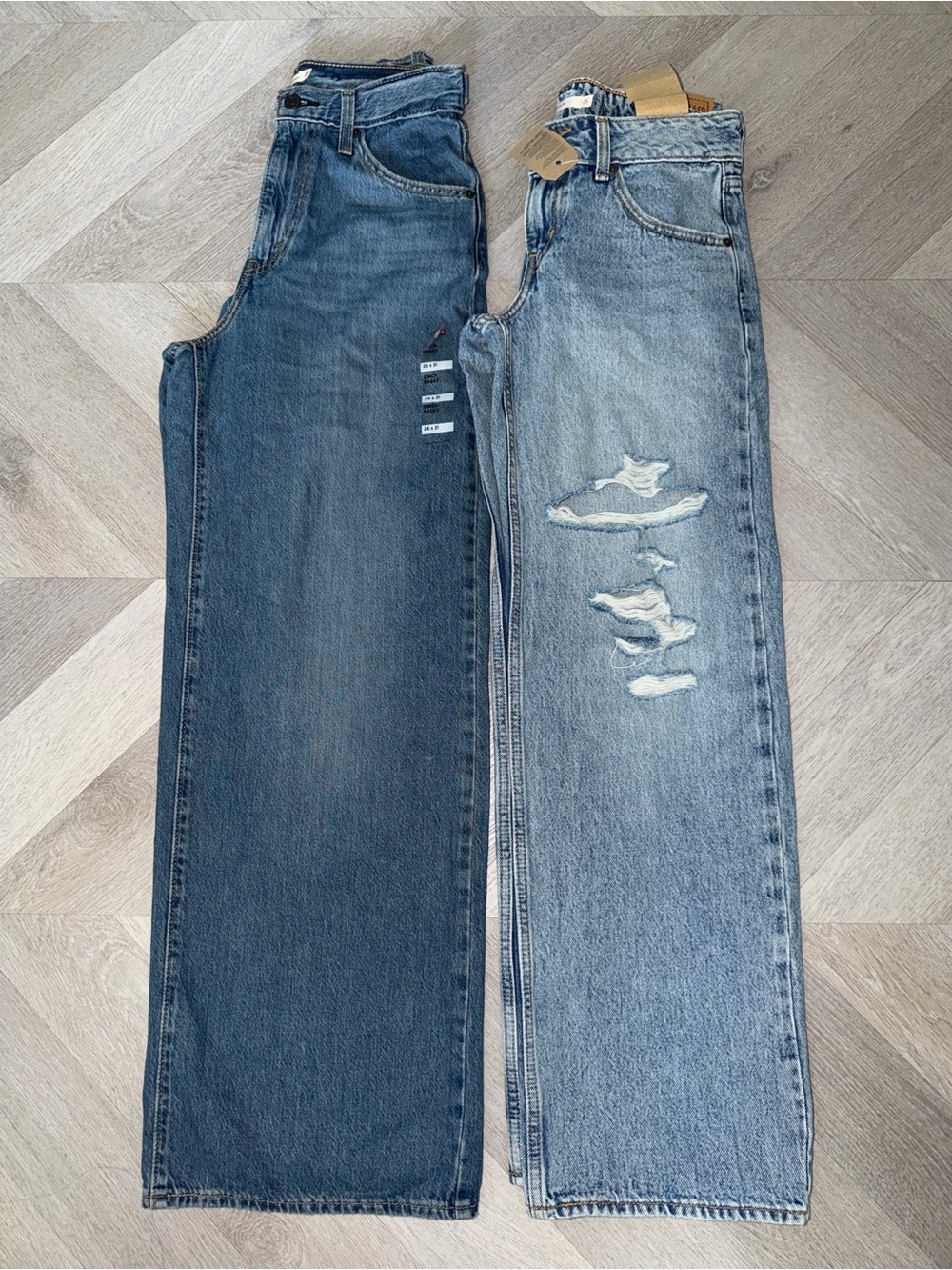 Men's Straight-Leg Jeans in Dark and Light Blue - Classic Denim